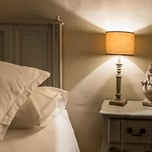 https://made-in-lourmarin.fr-provencehotel.com